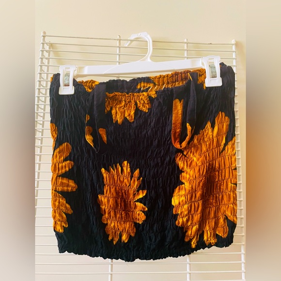 2 Tops—Size Small Boho Stretchy Floral Print & Royal Blue Stretchy Tank - Picture 8 of 10